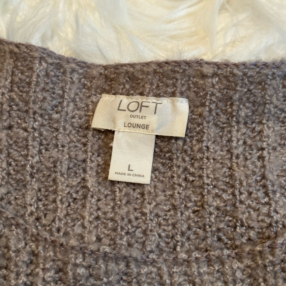 LOFT Soft knit sweater - Picture 2 of 11